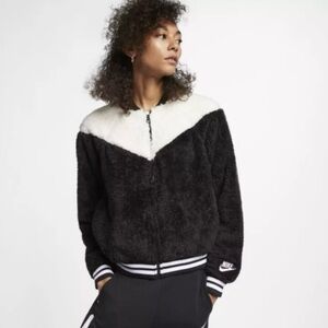 Nike Sportswear Womens L Sherpa Full Zip Bomber Jacket Black White Fleece Pocket
